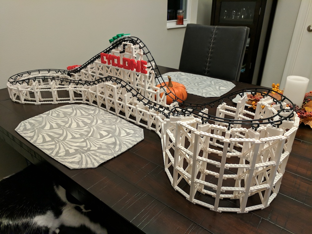 Cyclone roller coaster online lego